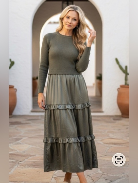 in february Dresses & Skirts - In February Sweater Midi Dress Womens Size S Dusty Olive Ruffle Pockets